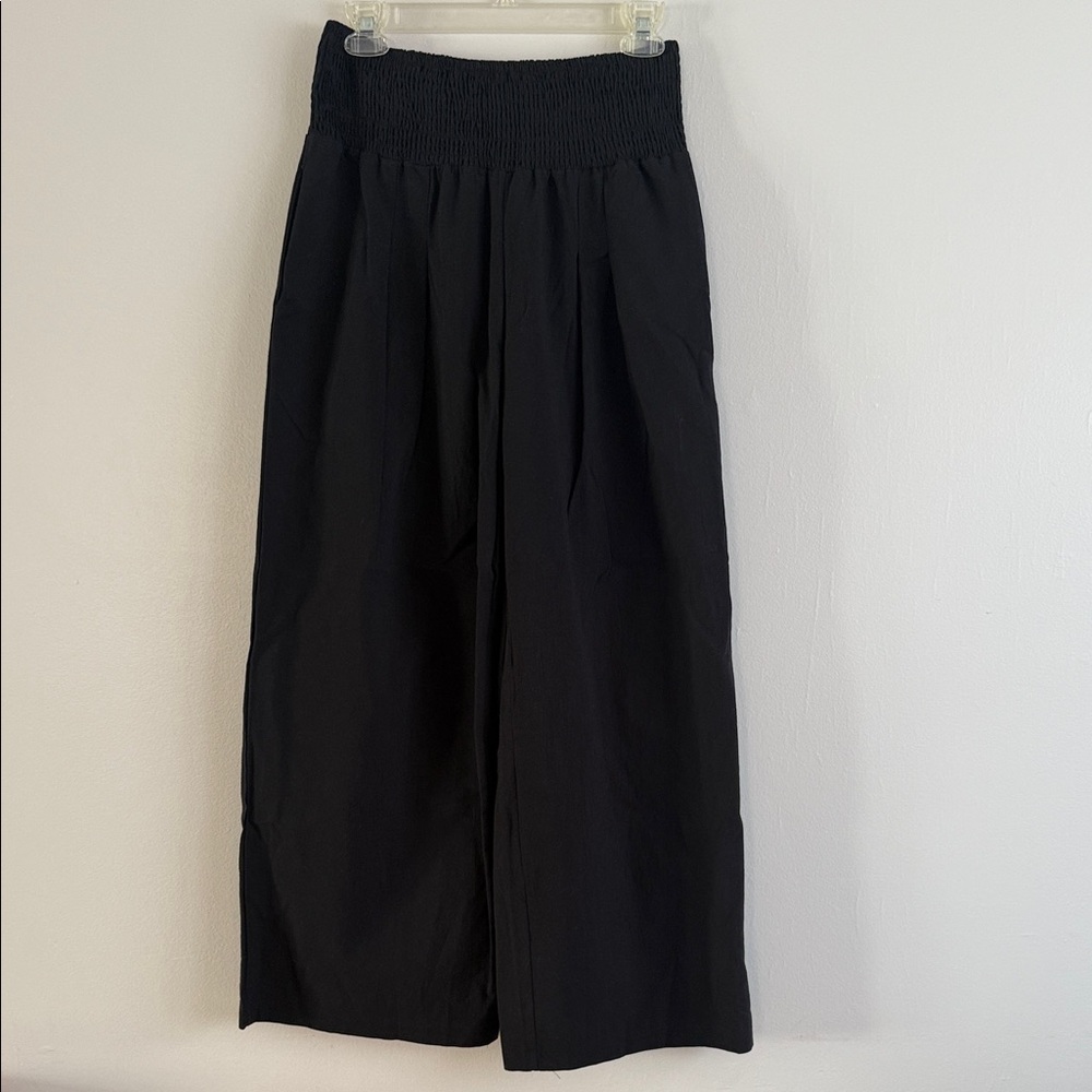 Great pants, never worn, wide elastic waistband, size L